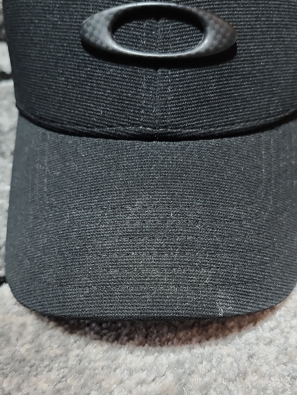 OAKLEY TINCAN BLACK-ON-BLACK CARBON FIBER ELLIPSE LOGO FLEX FITTED CAP HAT - Picture 2 of 13